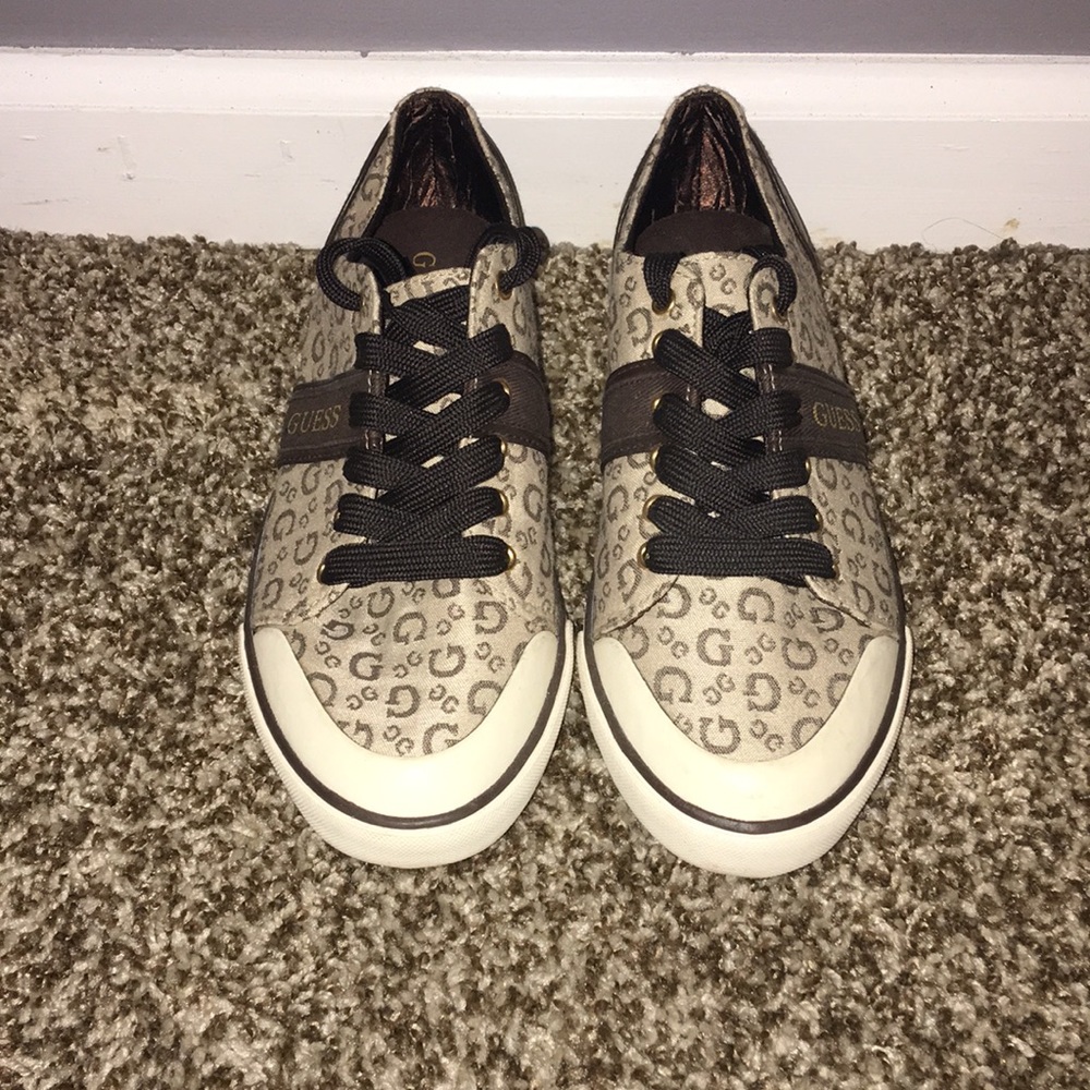 Guess Canvas